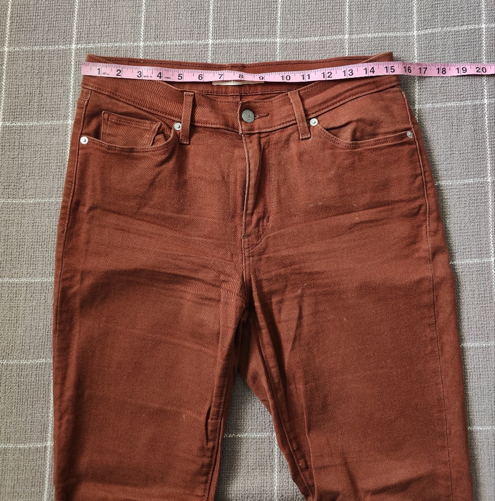 Levi's Classic Straight Jeans - Picture 3 of 8